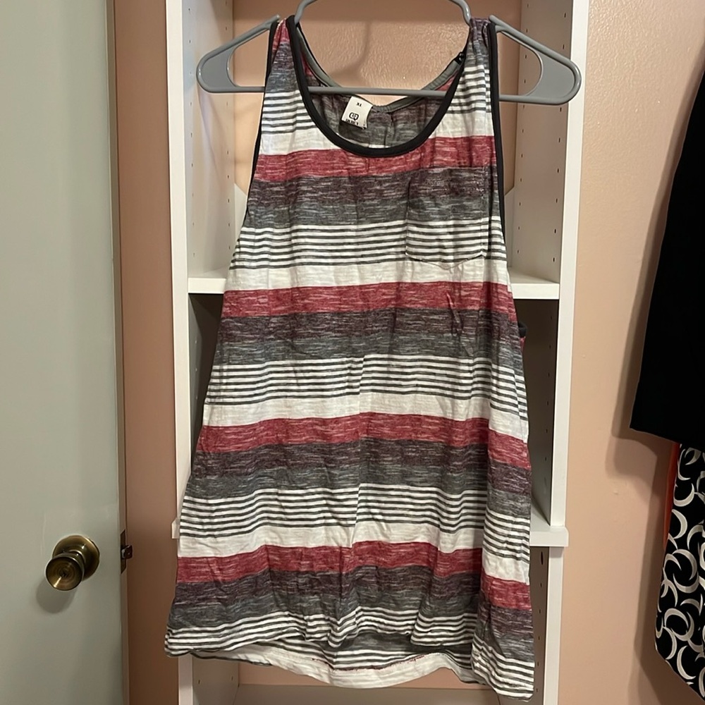 Men’s XL Quiet Storm tank